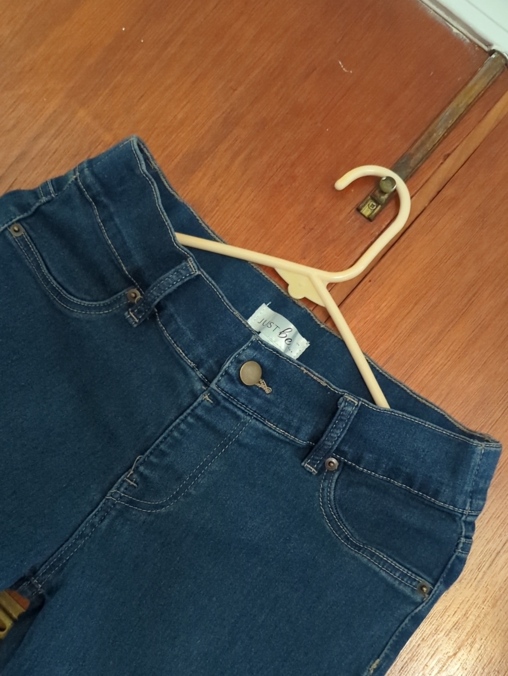Jeans - Picture 4 of 14